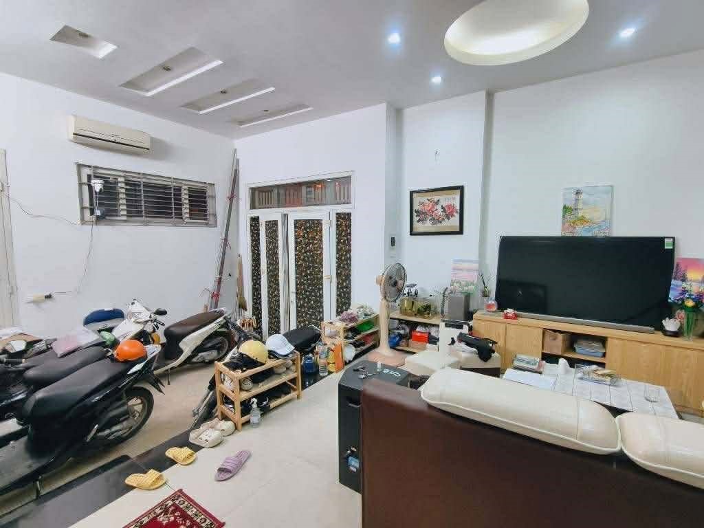 NHÀ GẦN HỒ BA MẪU 46m2_LÔ GÓC 5 TẦNG_2 MẶT NGÕ THÔNG_VỀ Ở NGAY, hơn 11 tỷ